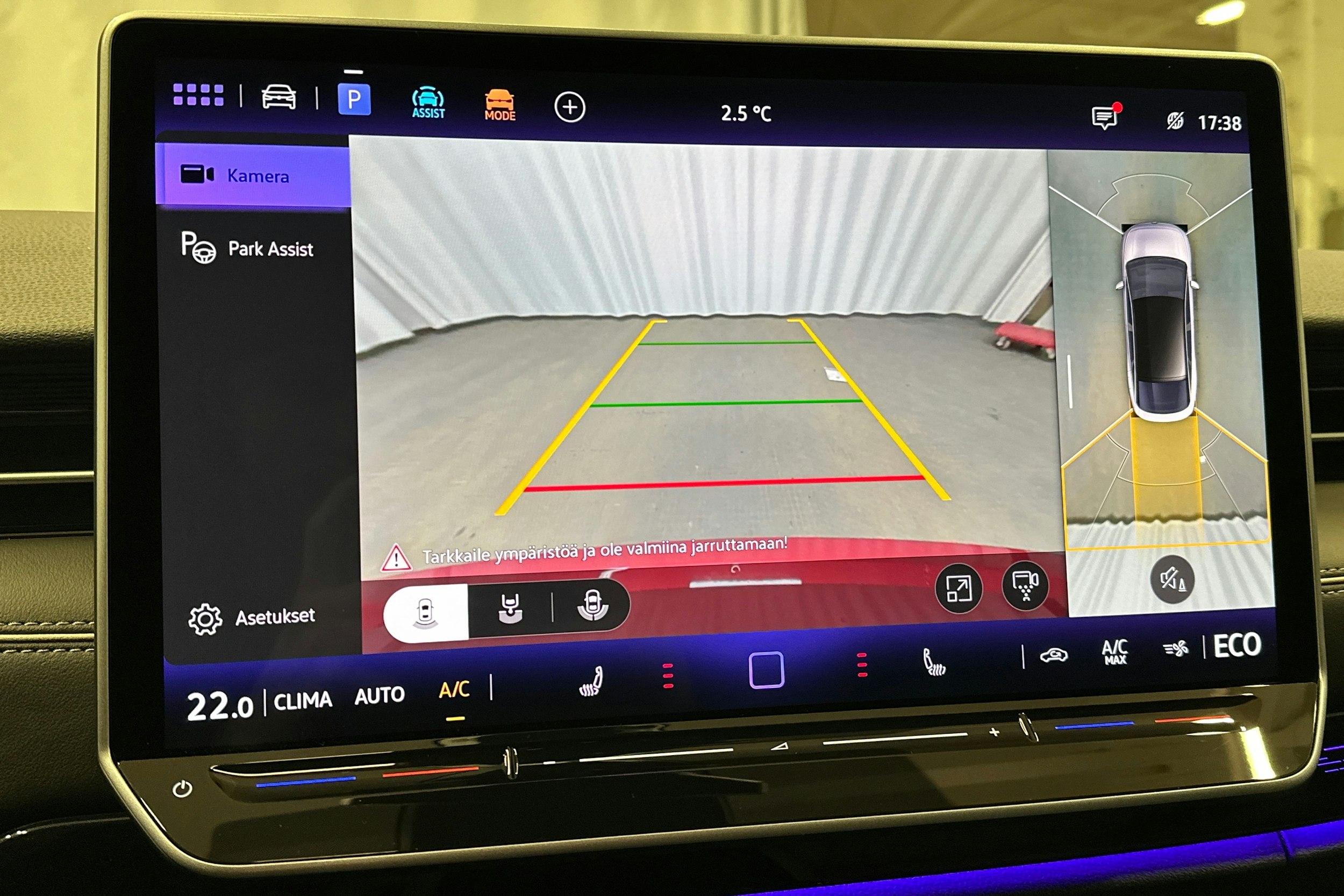 punainen Volkswagen ID.7 2025 kuva 35.