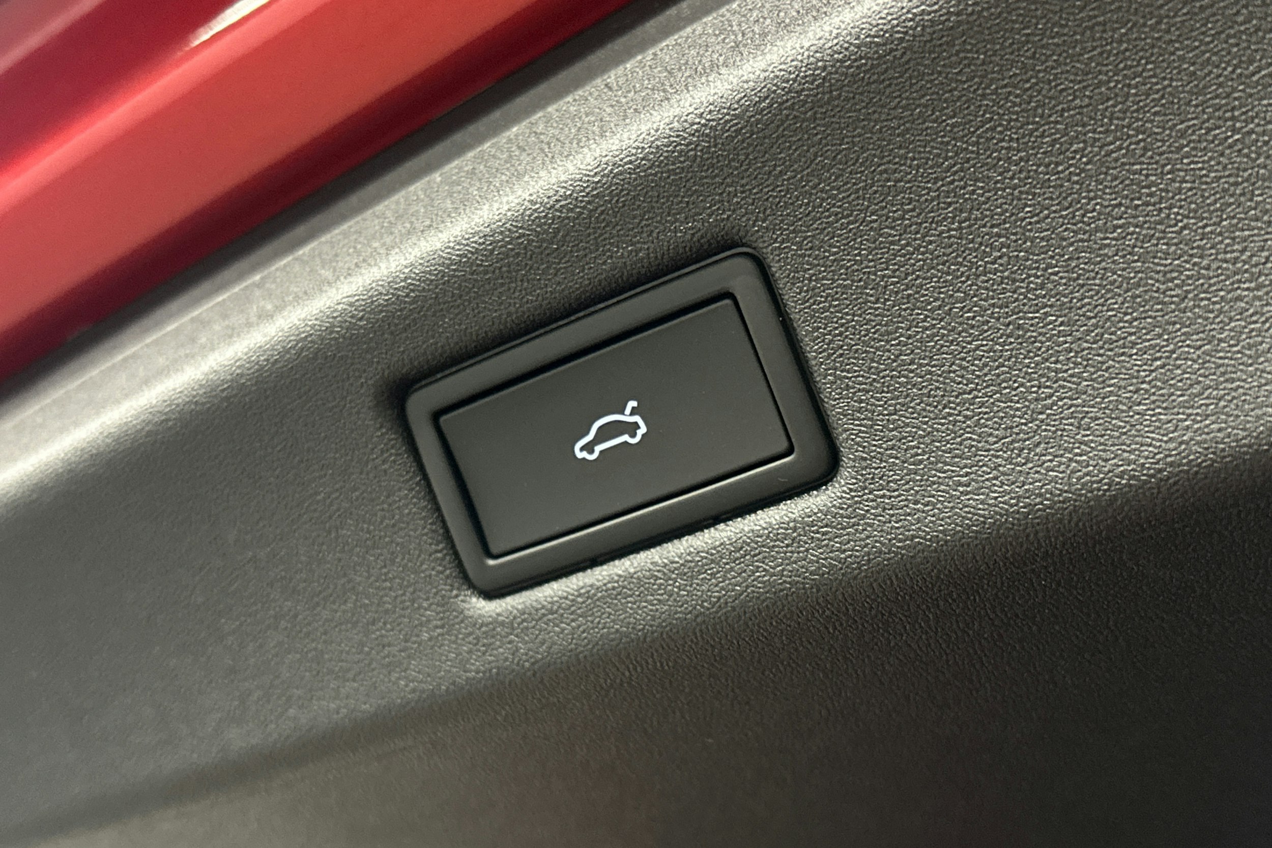 punainen Volkswagen ID.7 2025 kuva 12.