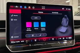 punainen Volkswagen ID.7 2025 kuva 31.