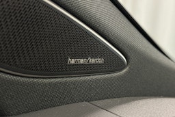 punainen Volkswagen ID.7 2025 kuva 35.