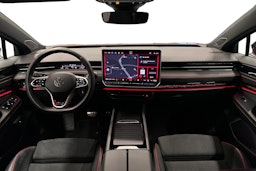 punainen Volkswagen ID.7 2025 kuva 9.