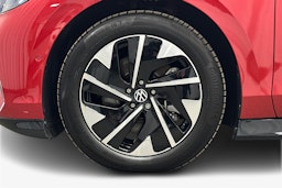 punainen Volkswagen ID.7 2025 kuva 11.