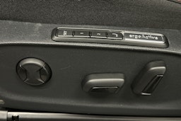 punainen Volkswagen ID.7 2025 kuva 19.