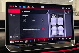 punainen Volkswagen ID.7 2025 kuva 30.