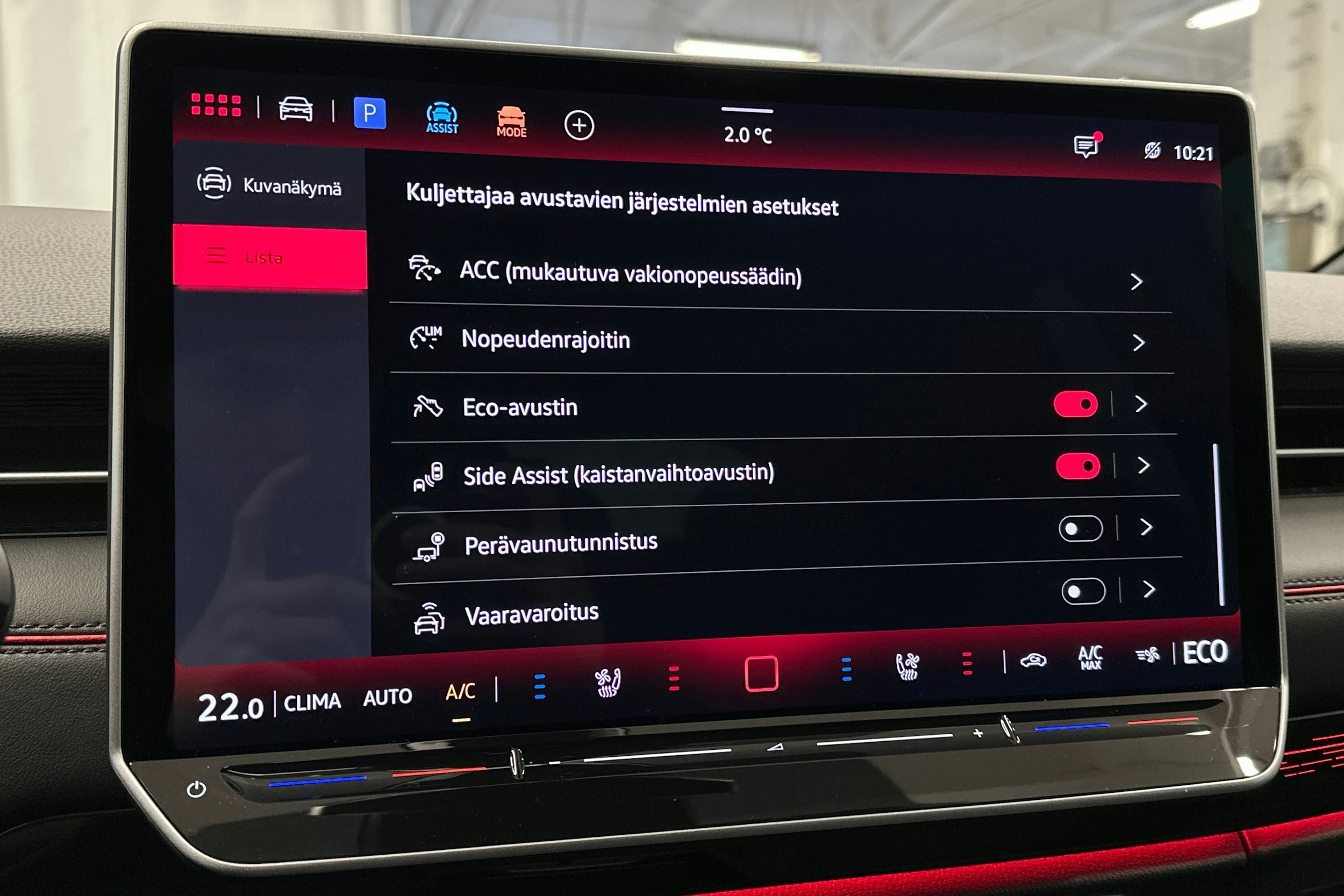 punainen Volkswagen ID.7 2025 kuva 32.