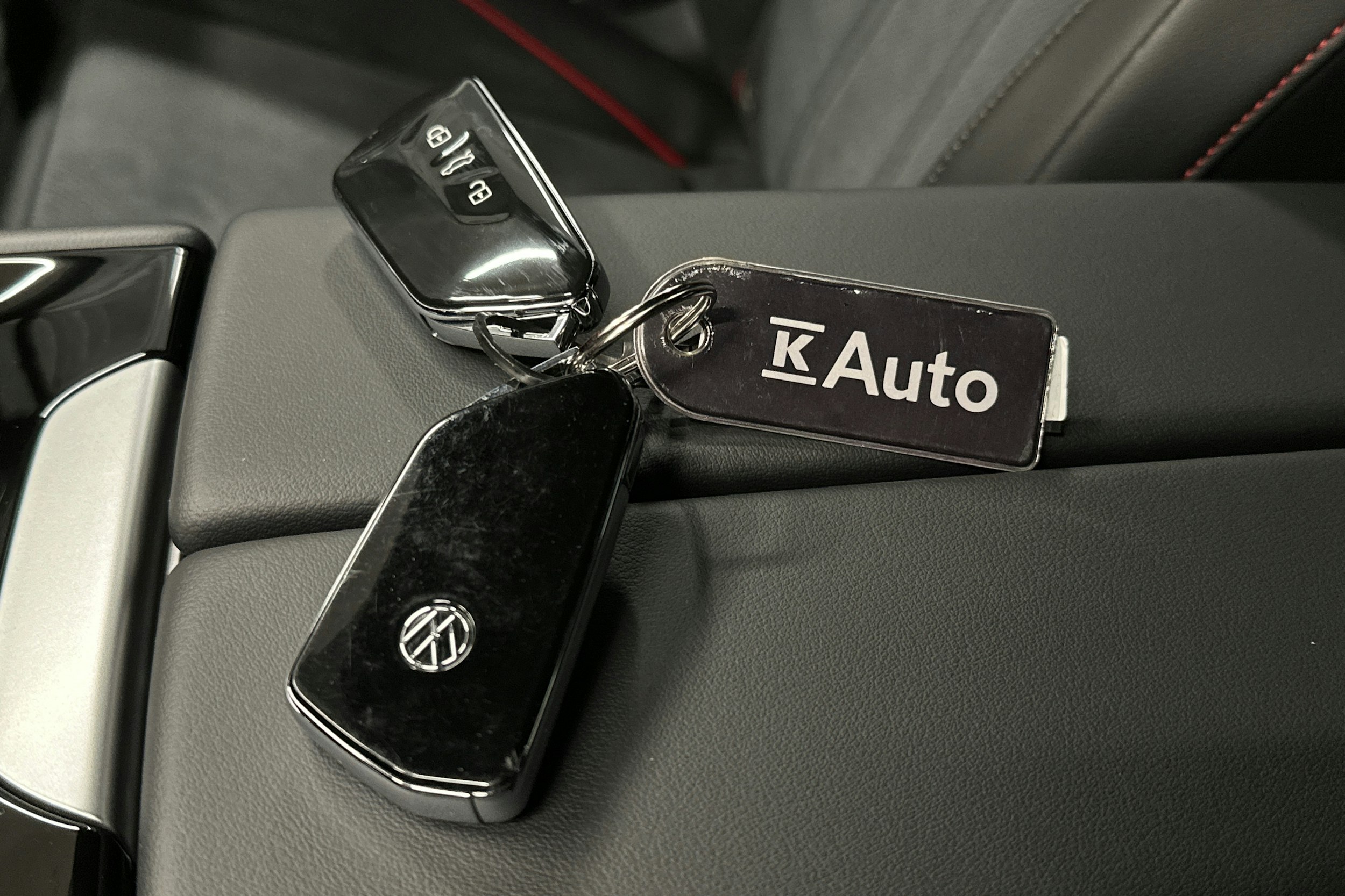 punainen Volkswagen ID.7 2025 kuva 39.