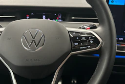 sininen Volkswagen ID.7 2025 kuva 12.