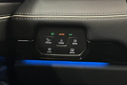 sininen Volkswagen ID.7 2025 kuva 15.