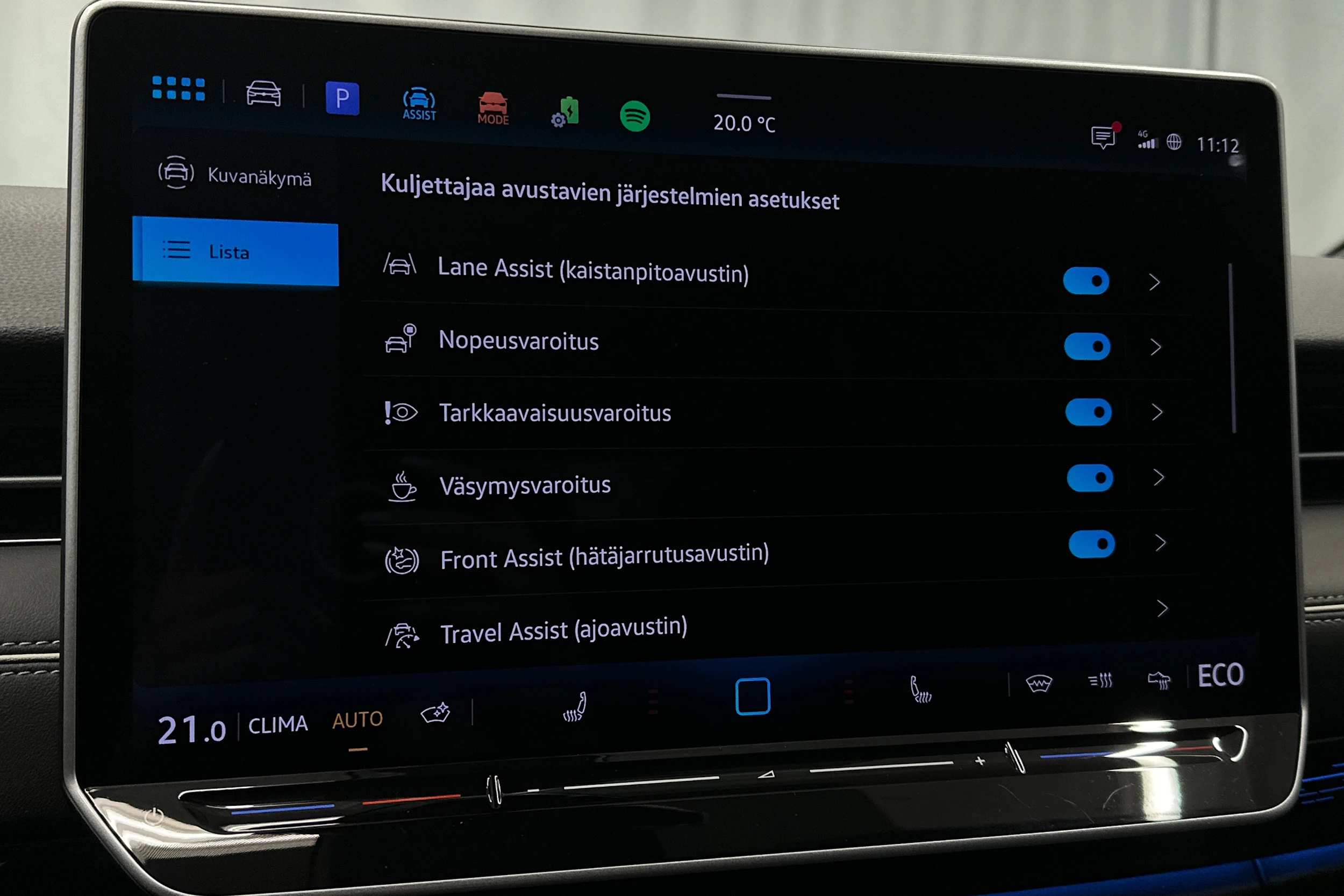 sininen Volkswagen ID.7 2025 kuva 27.
