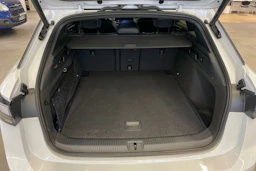 valkoinen Volkswagen ID.7 2025 kuva 14.