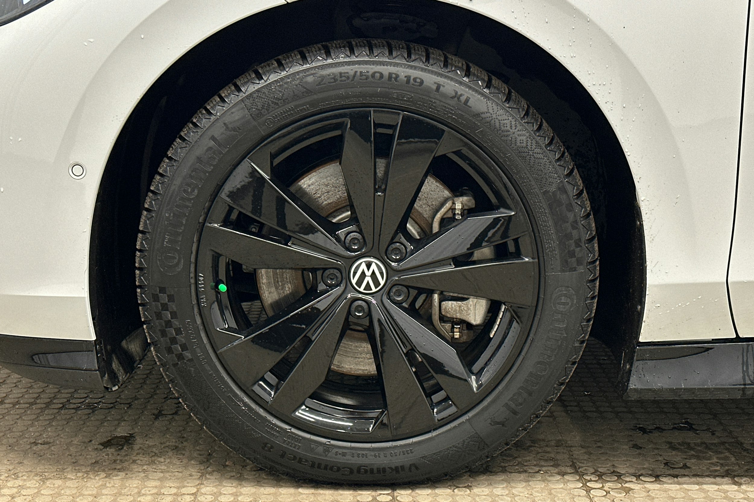 valkoinen Volkswagen ID.7 2025 kuva 11.