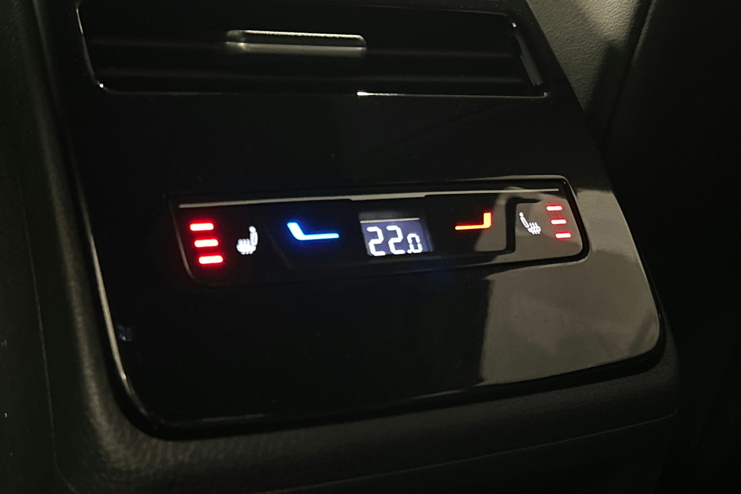 valkoinen Volkswagen ID.7 2025 kuva 16.