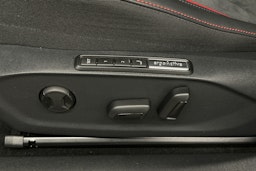 valkoinen Volkswagen ID.7 2025 kuva 18.