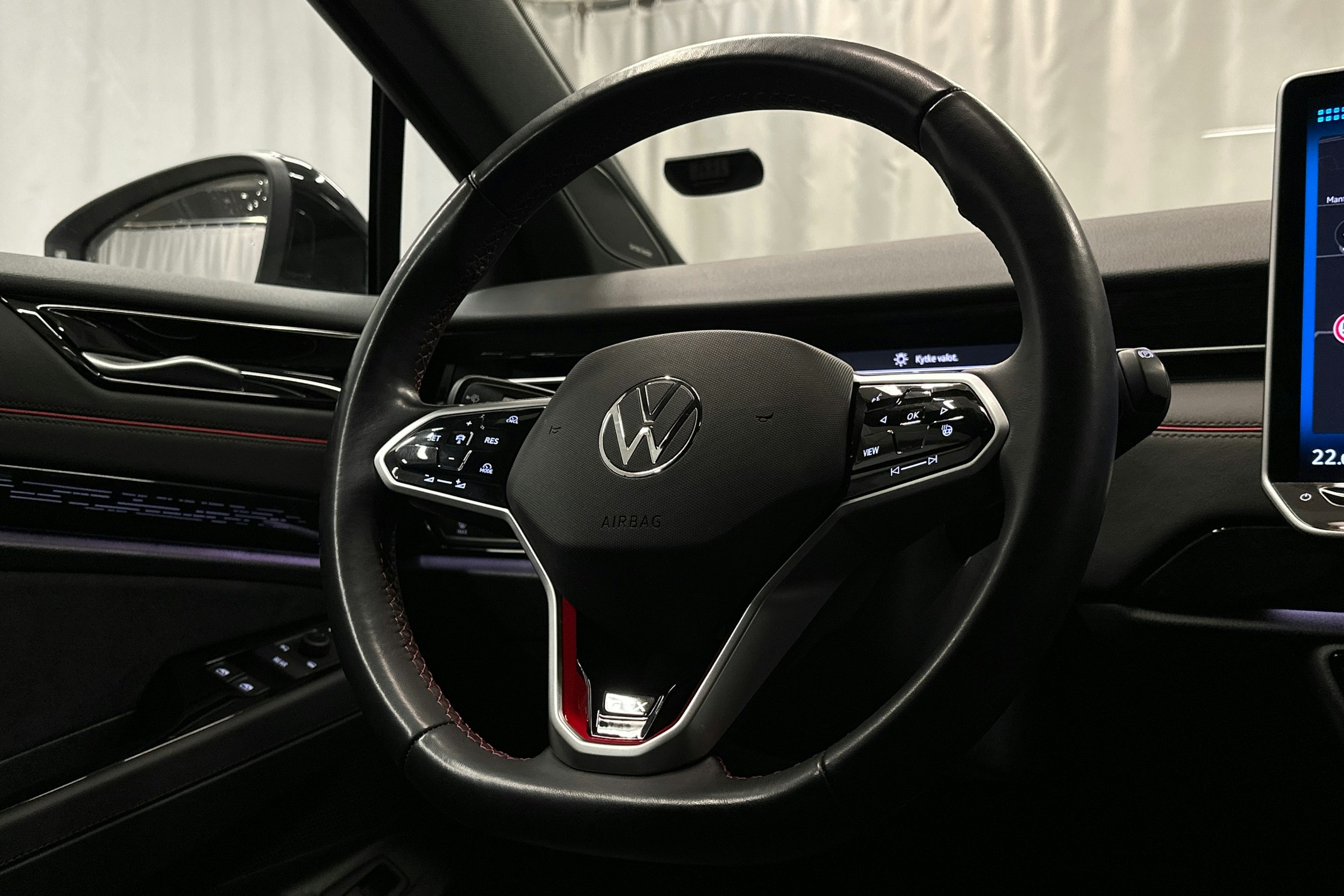 valkoinen Volkswagen ID.7 2025 kuva 20.