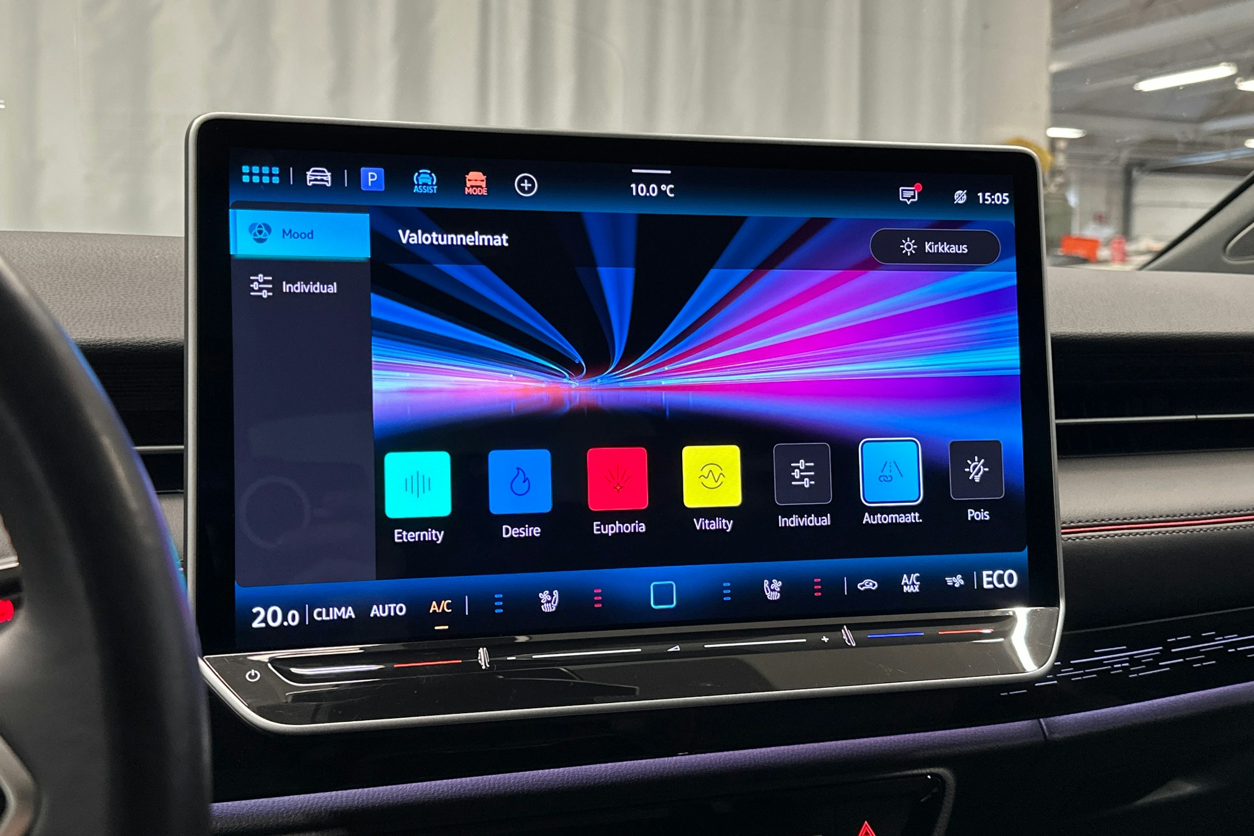 valkoinen Volkswagen ID.7 2025 kuva 34.