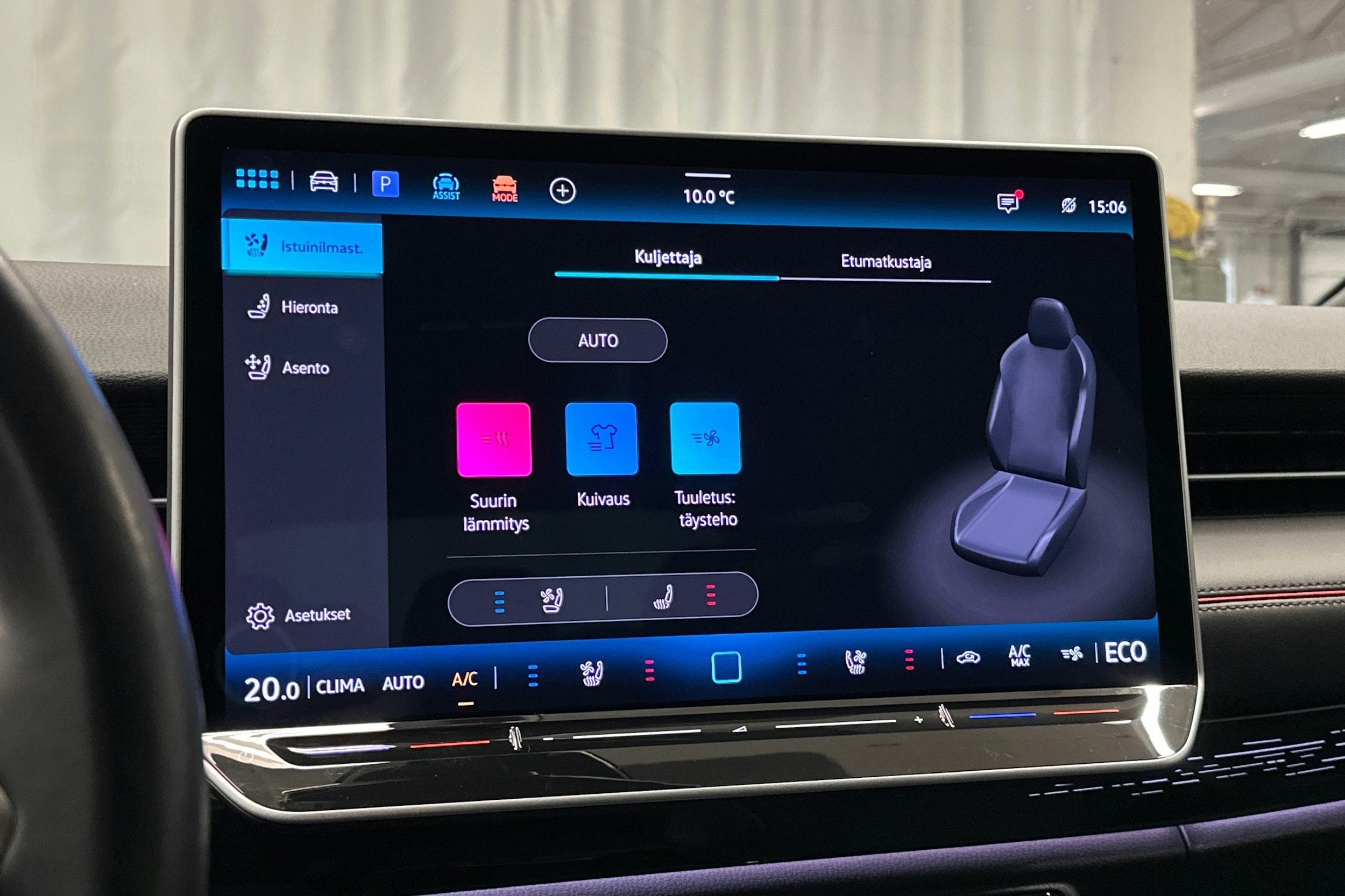 valkoinen Volkswagen ID.7 2025 kuva 35.