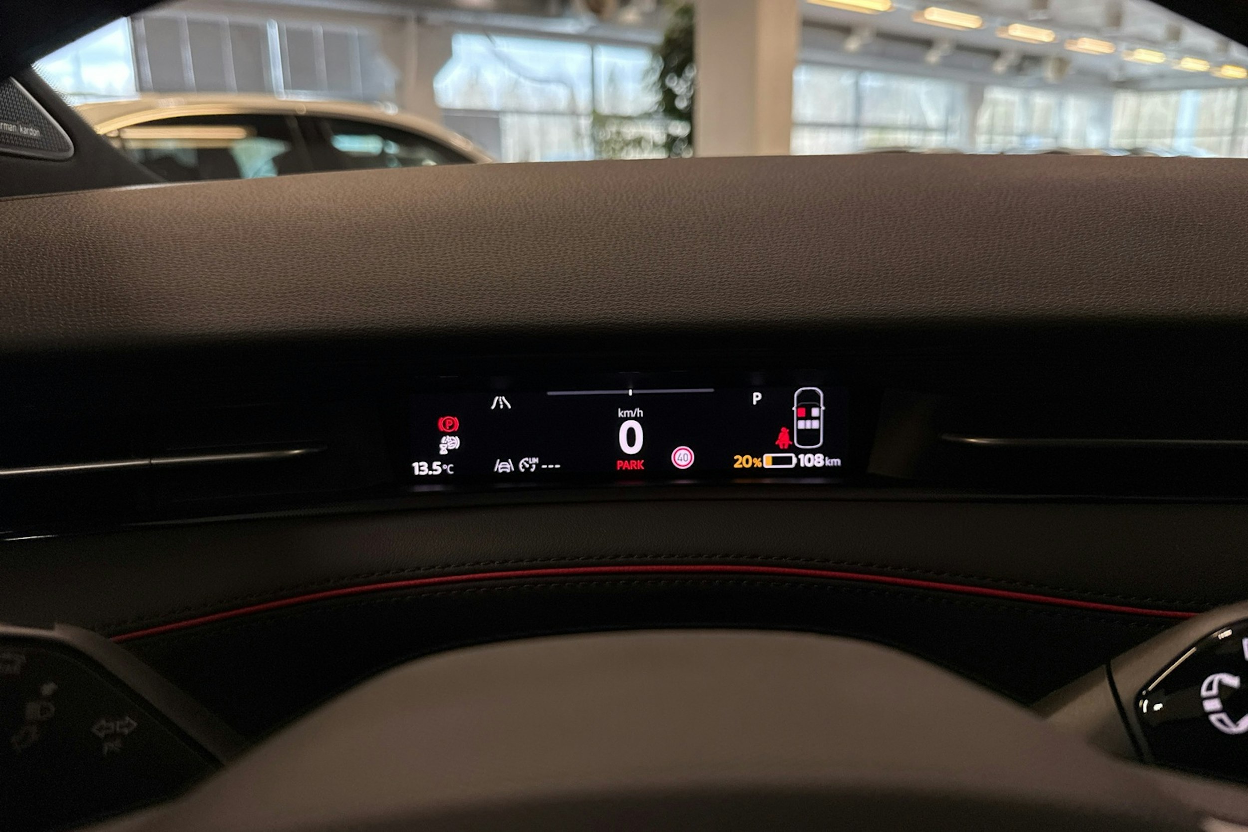 valkoinen Volkswagen ID.7 2025 kuva 15.