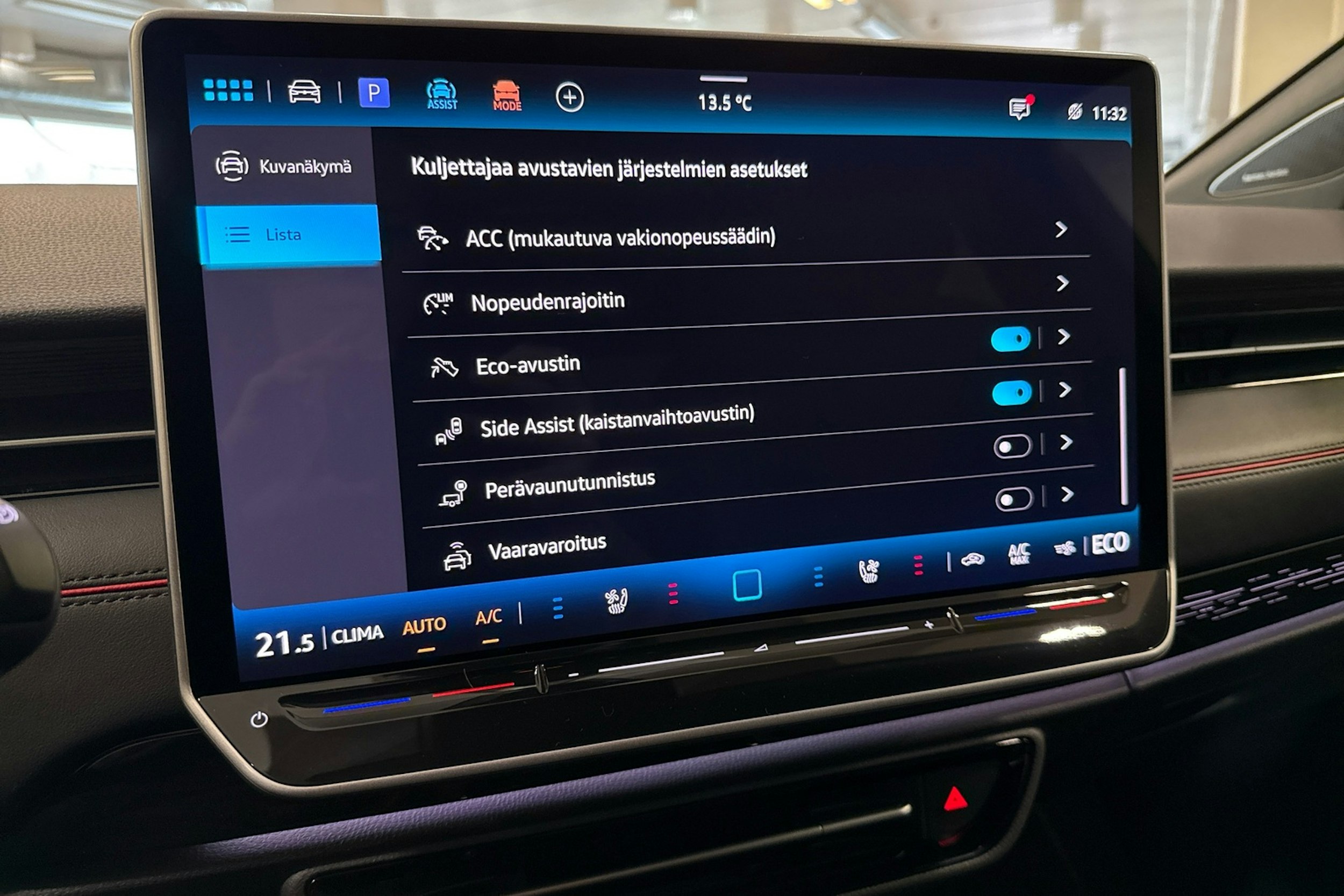 valkoinen Volkswagen ID.7 2025 kuva 26.