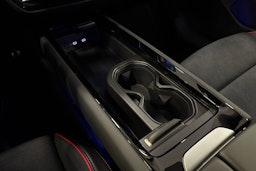 valkoinen Volkswagen ID.7 2025 kuva 32.