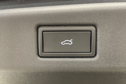 sininen Volkswagen ID.7 2025 kuva 15.