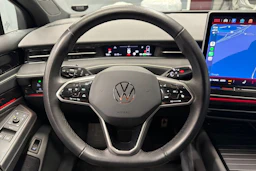 punainen Volkswagen ID.7 2025 kuva 18.