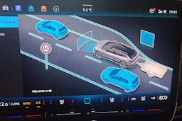 met. punainen Volkswagen ID.7 2026 kuva 13.