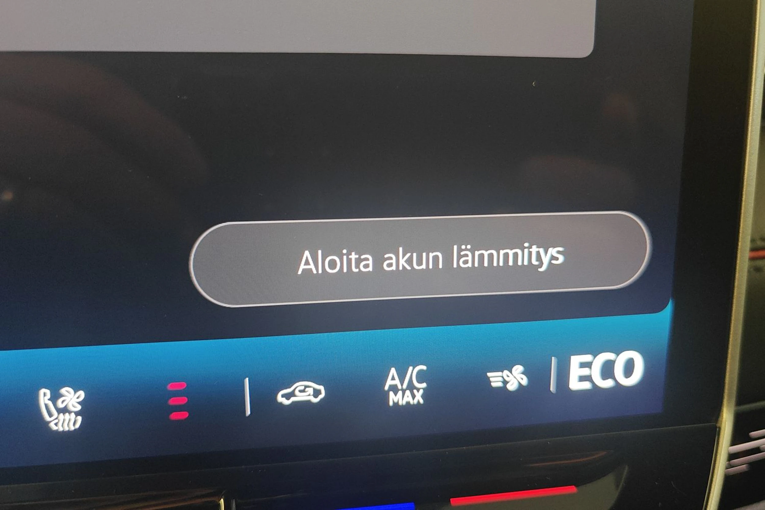 met. punainen Volkswagen ID.7 2026 kuva 16.