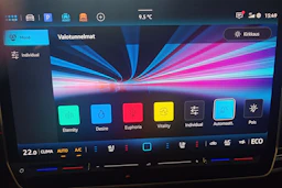 met. punainen Volkswagen ID.7 2026 kuva 21.