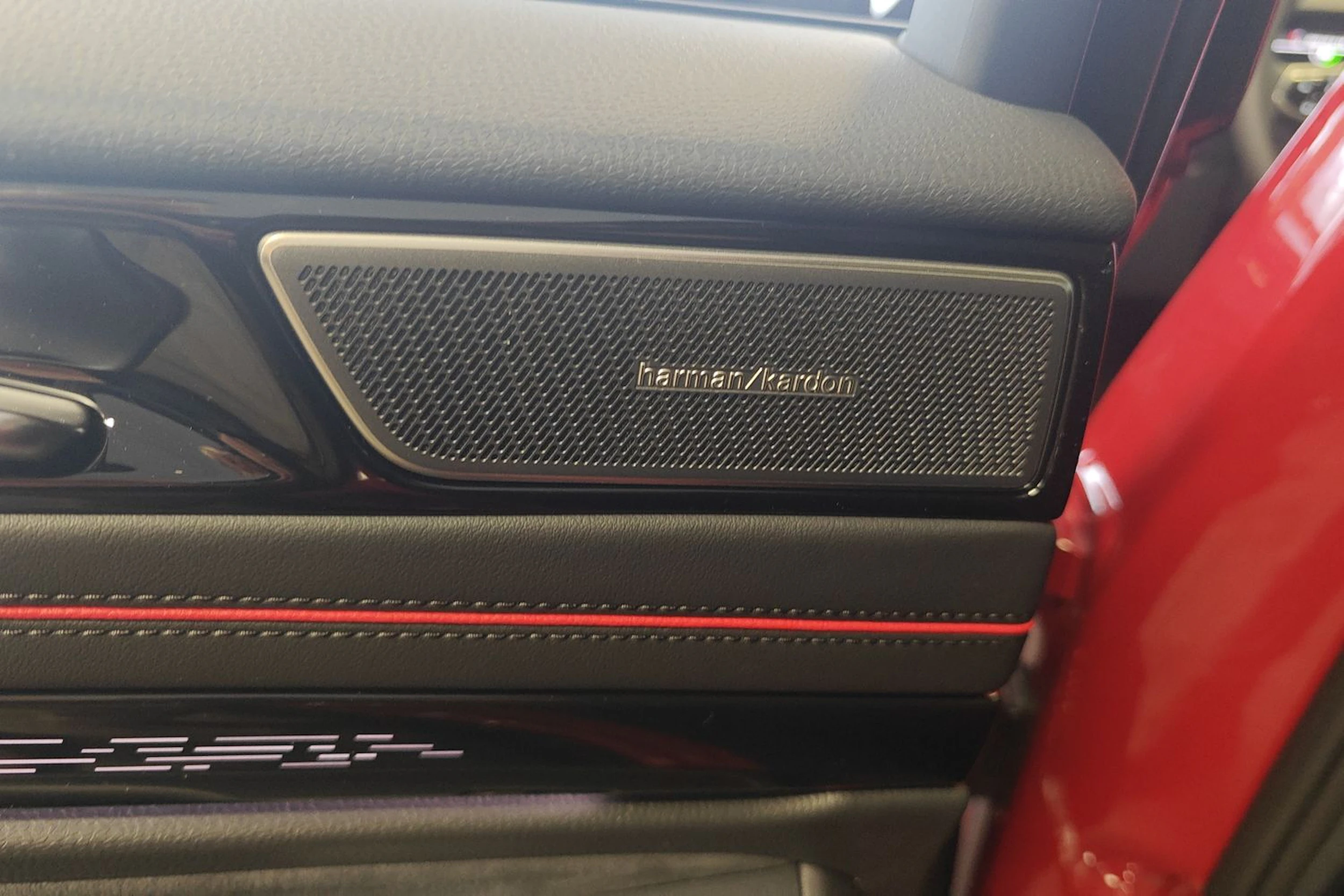 met. punainen Volkswagen ID.7 2026 kuva 22.