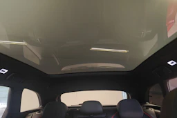 met. punainen Volkswagen ID.7 2026 kuva 24.