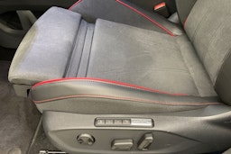 sininen Volkswagen ID.7 2025 kuva 13.