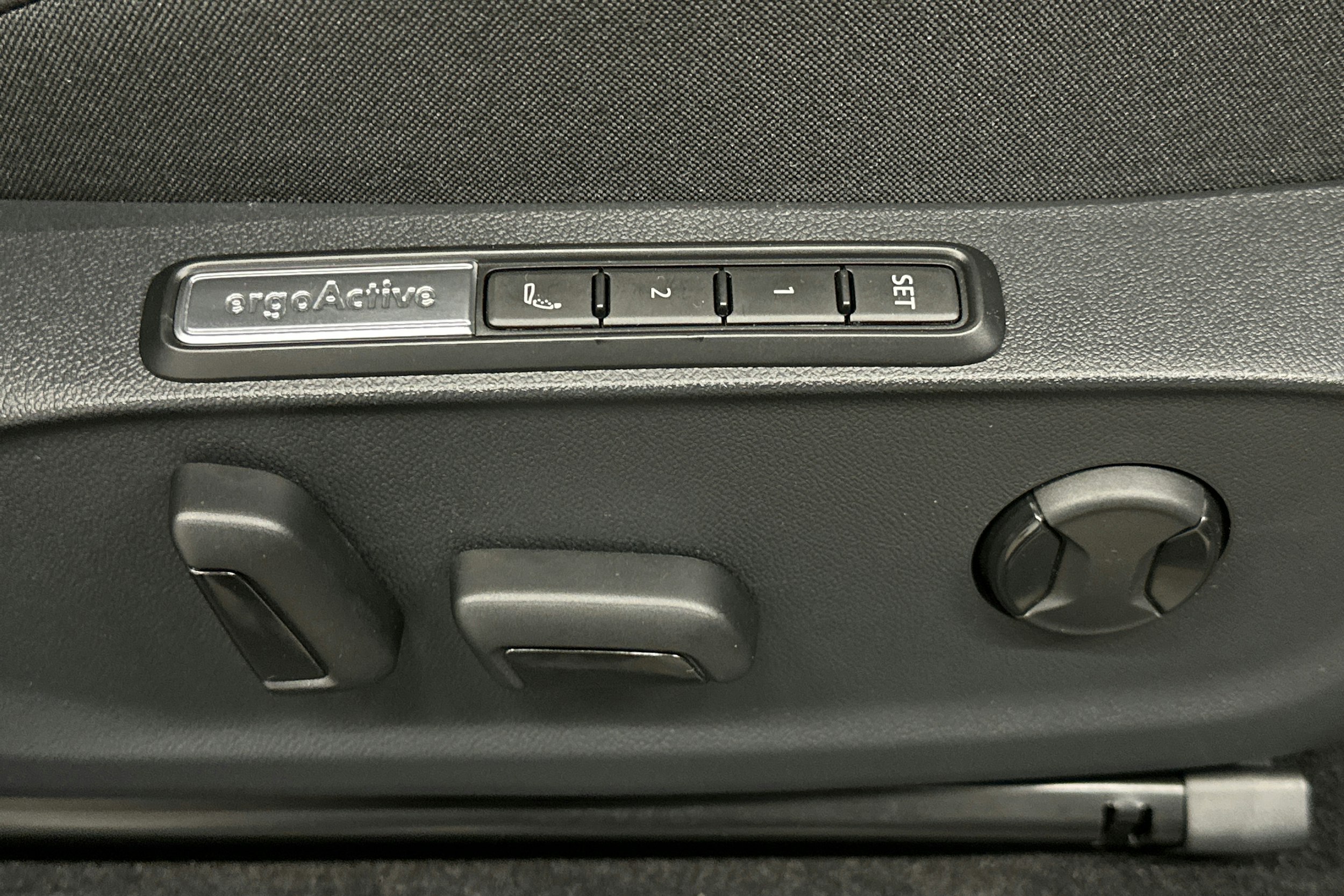 musta Volkswagen ID.7 2025 kuva 20.