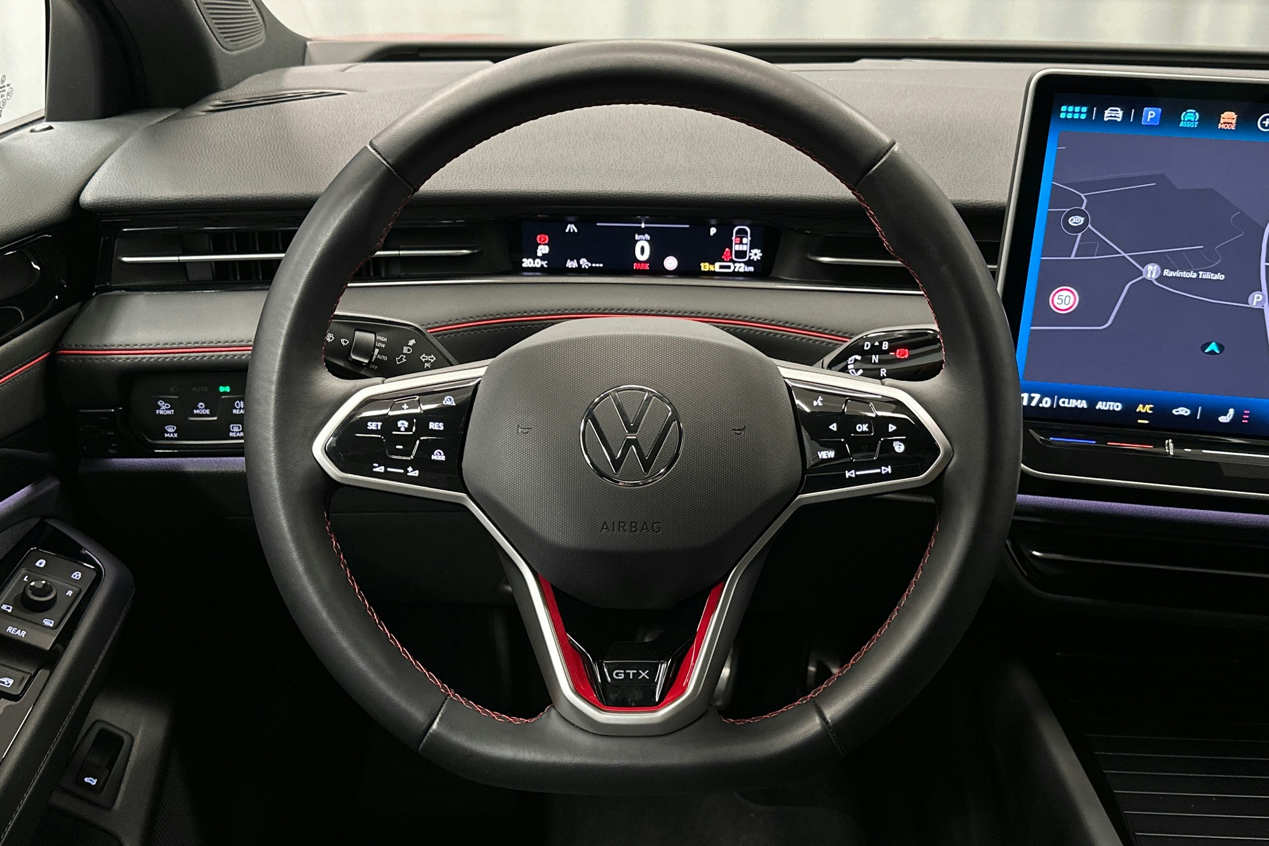 punainen Volkswagen ID.7 2025 kuva 17.