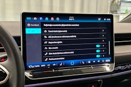 punainen Volkswagen ID.7 2025 kuva 28.