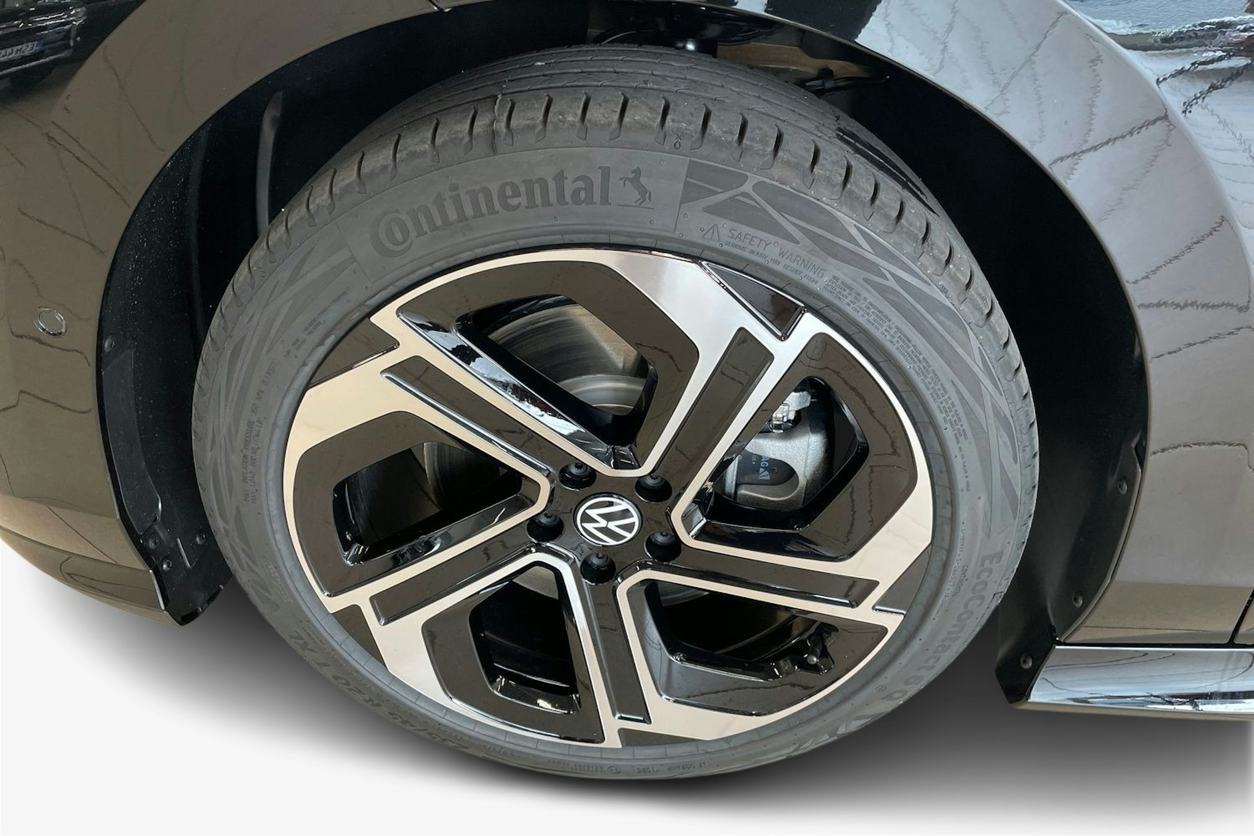 musta Volkswagen ID.7 2025 kuva 9.
