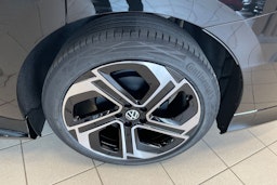musta Volkswagen ID.7 2025 kuva 10.