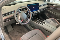 sininen Volkswagen ID.7 2025 kuva 6.