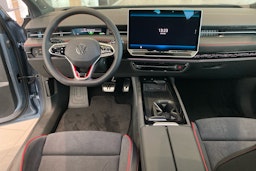 sininen Volkswagen ID.7 2025 kuva 7.