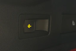 punainen Volkswagen ID.7 2025 kuva 13.