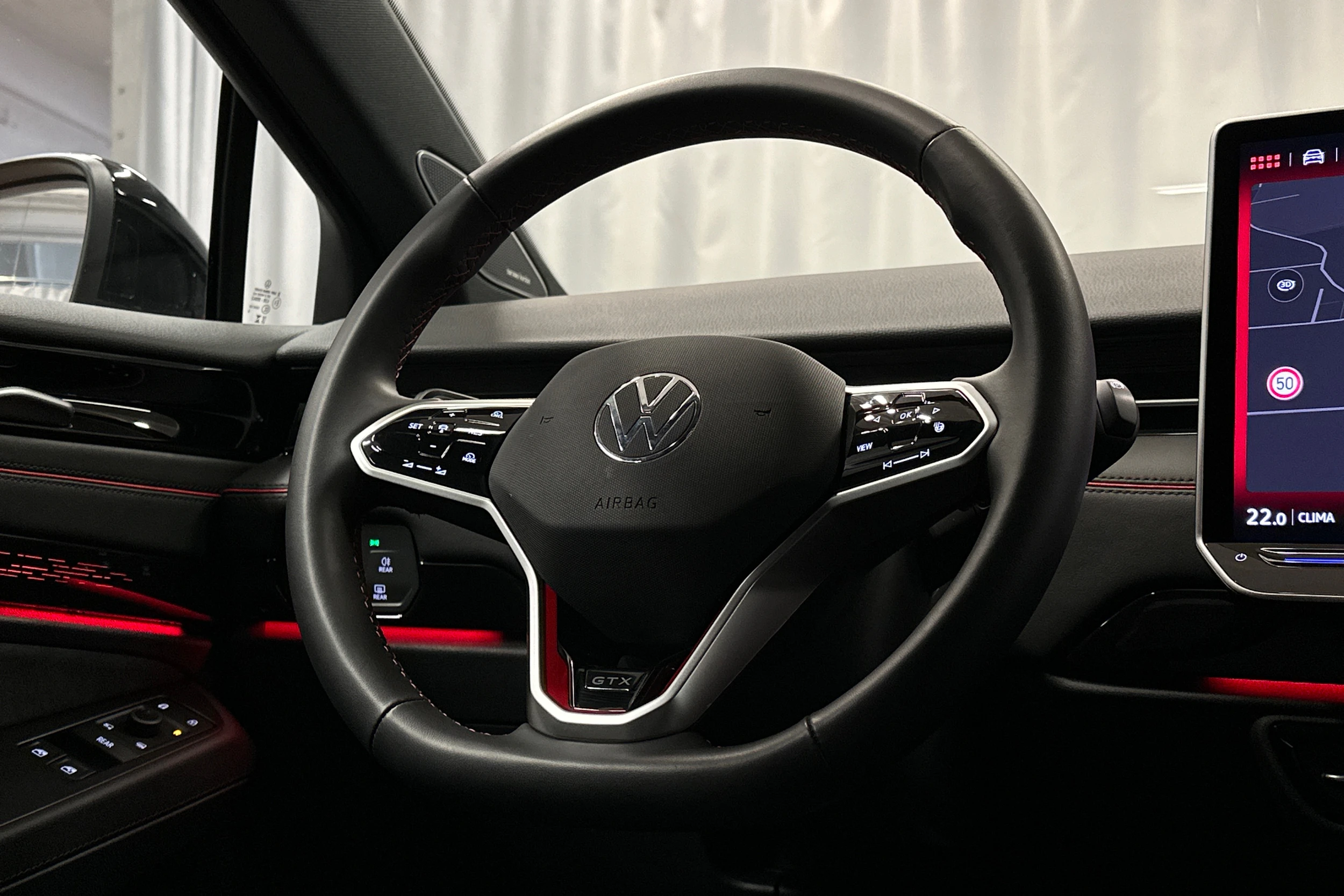 punainen Volkswagen ID.7 2025 kuva 18.
