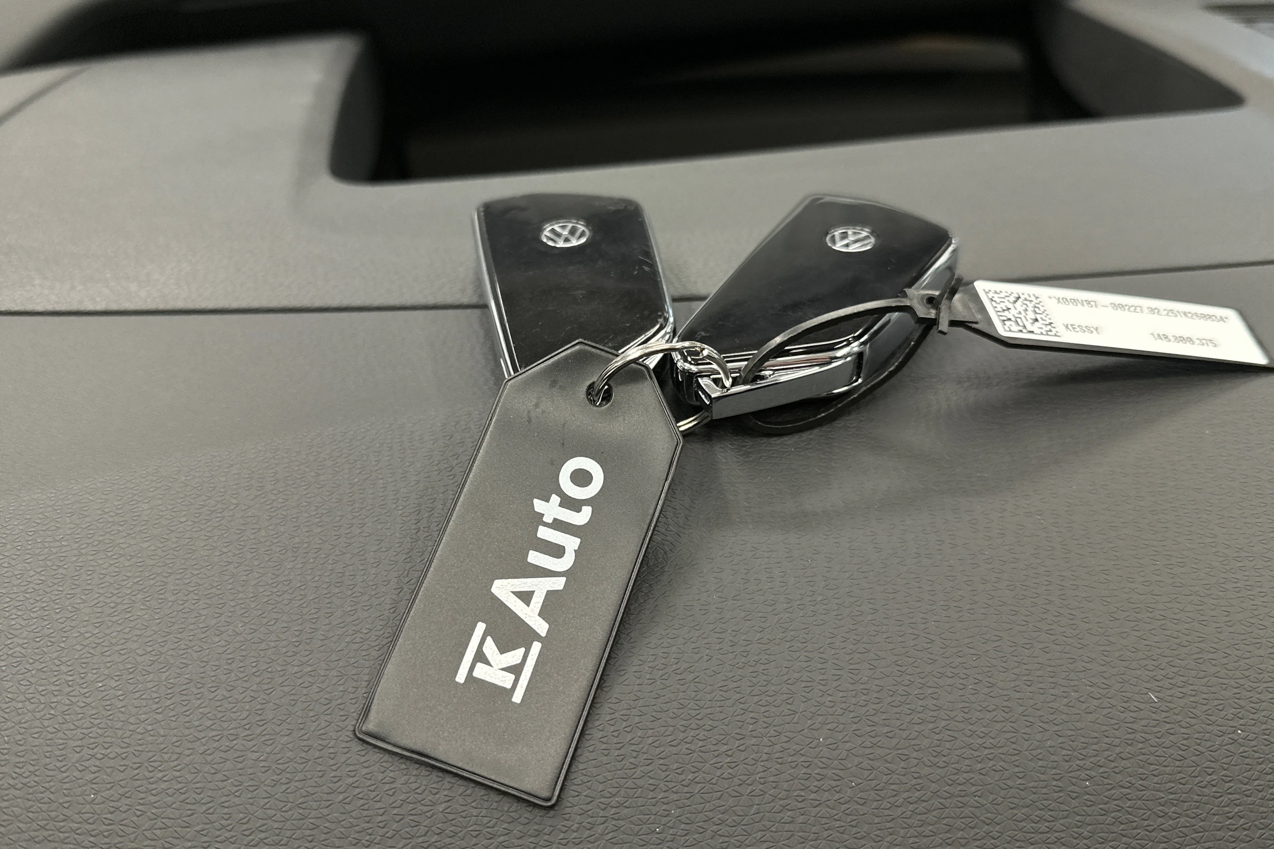 punainen Volkswagen ID.7 2025 kuva 36.