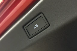 punainen Volkswagen ID.7 2025 kuva 12.