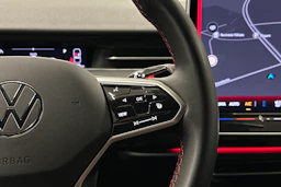 punainen Volkswagen ID.7 2025 kuva 20.