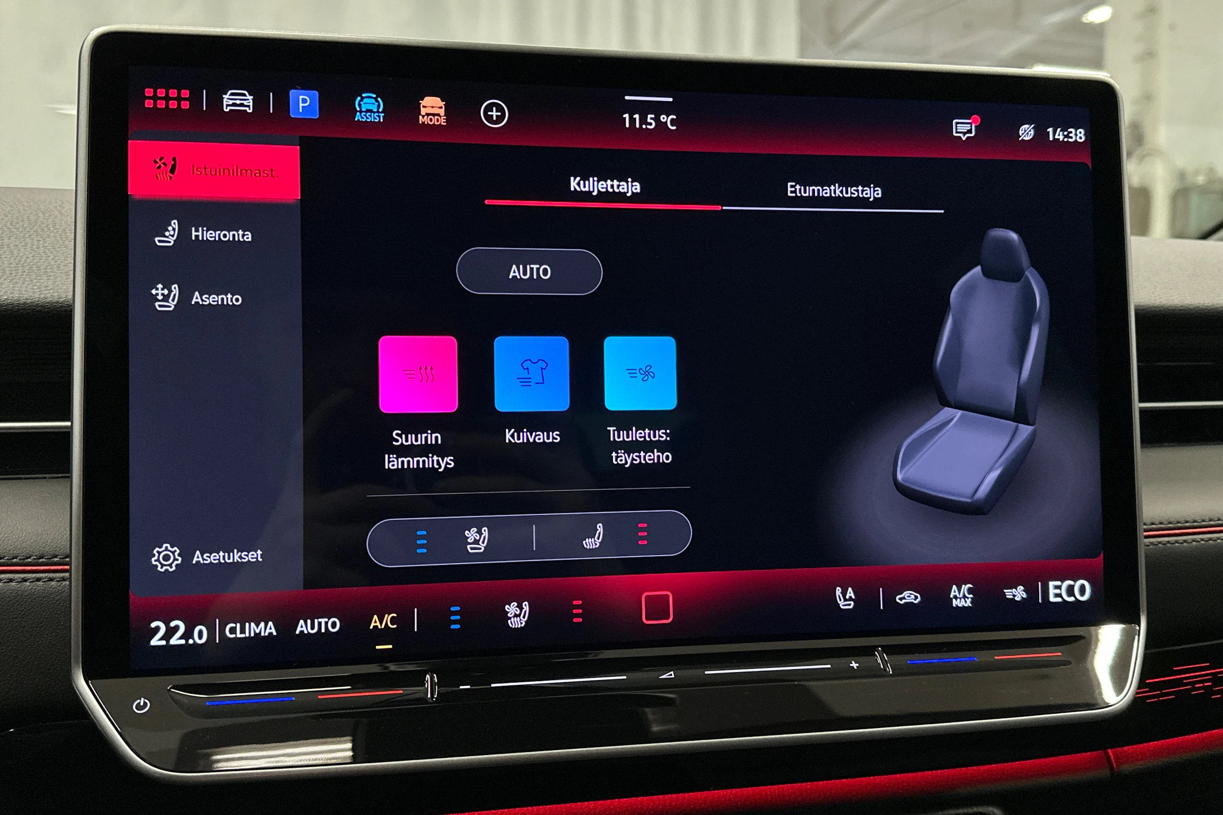 punainen Volkswagen ID.7 2025 kuva 31.