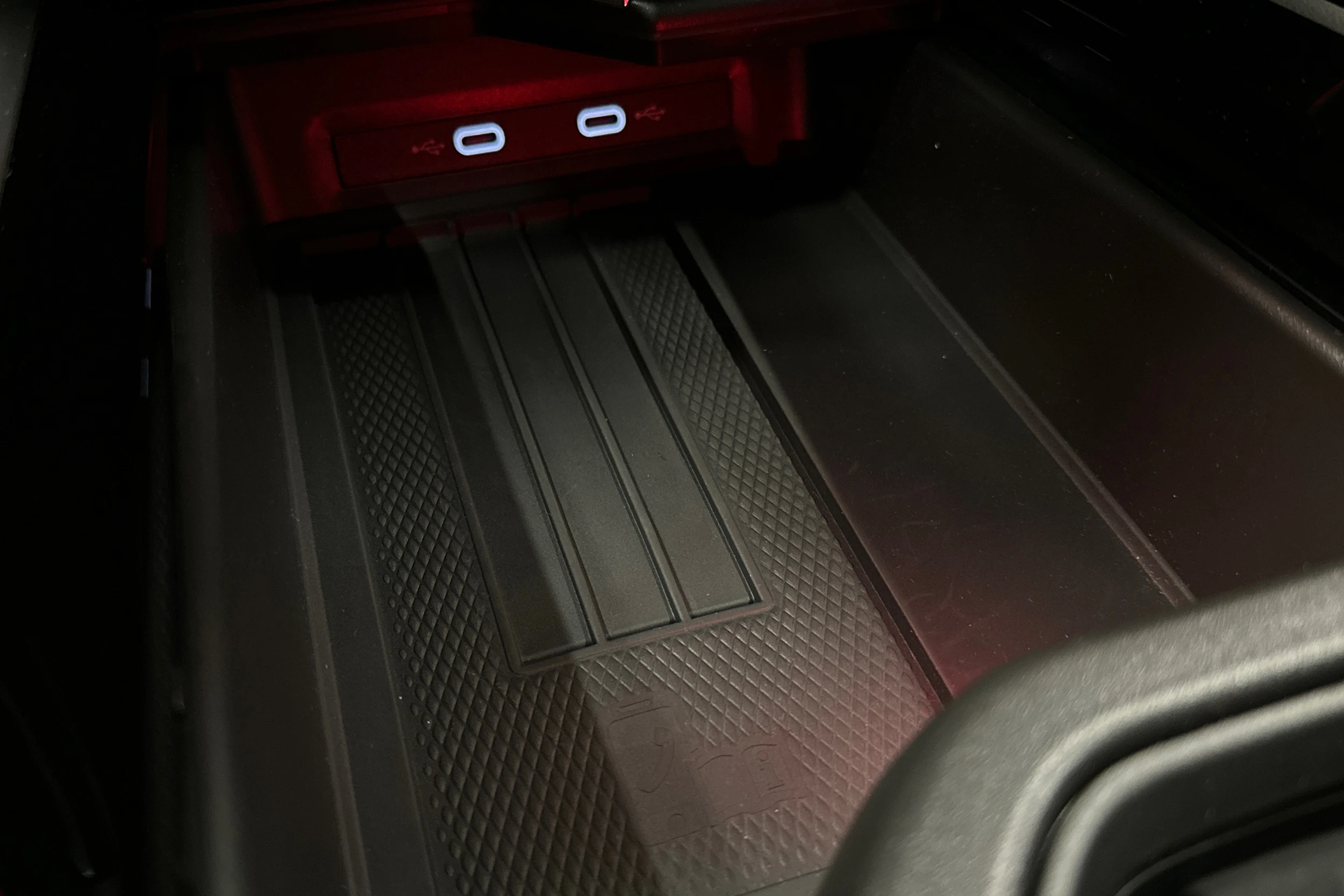 punainen Volkswagen ID.7 2025 kuva 34.