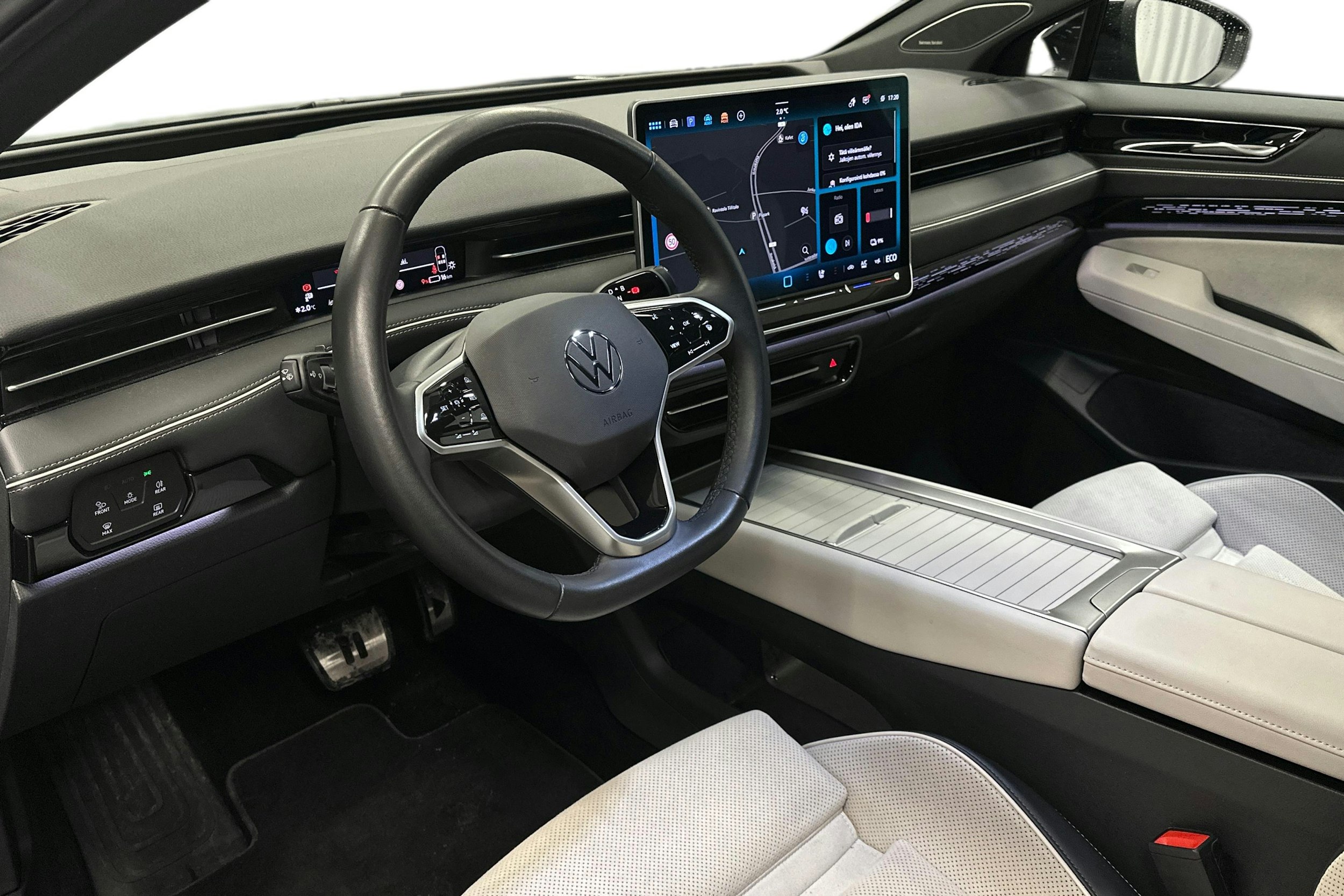 sininen Volkswagen ID.7 2025 kuva 7.