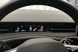 sininen Volkswagen ID.7 2025 kuva 24.