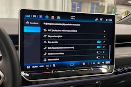 sininen Volkswagen ID.7 2025 kuva 27.