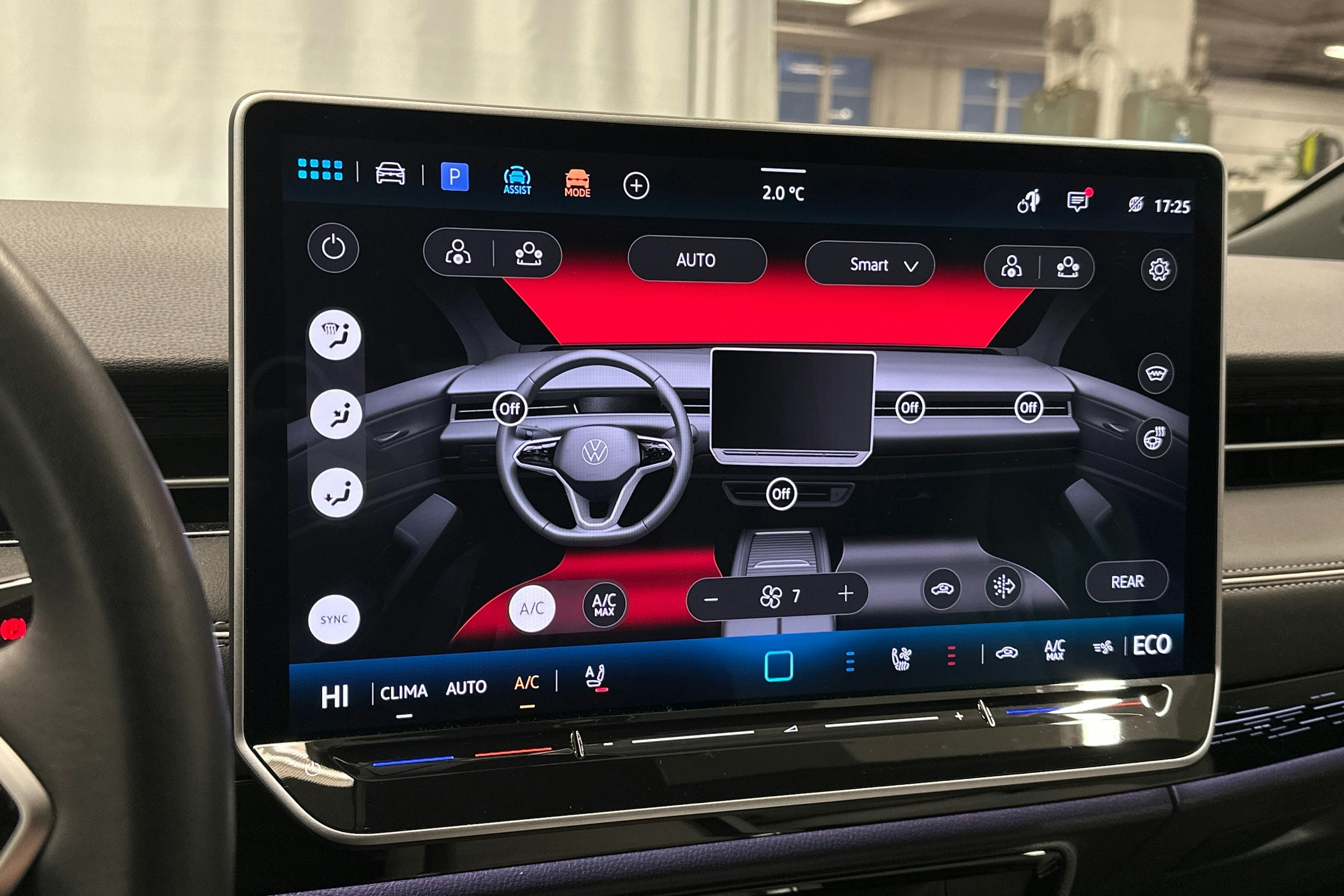 sininen Volkswagen ID.7 2025 kuva 33.