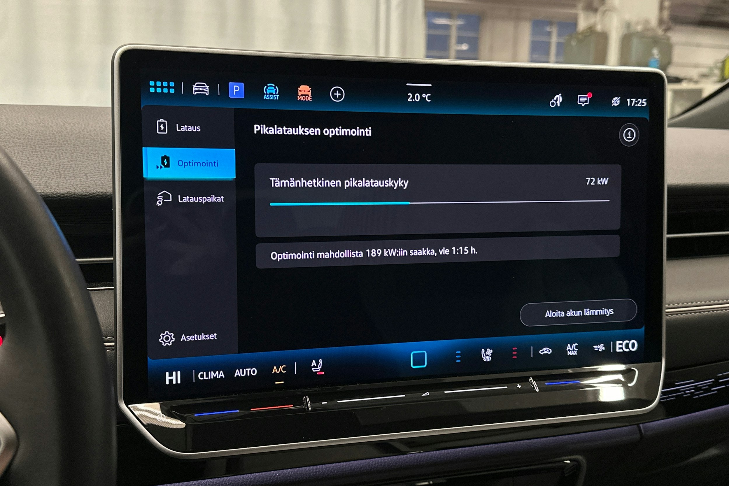 sininen Volkswagen ID.7 2025 kuva 35.